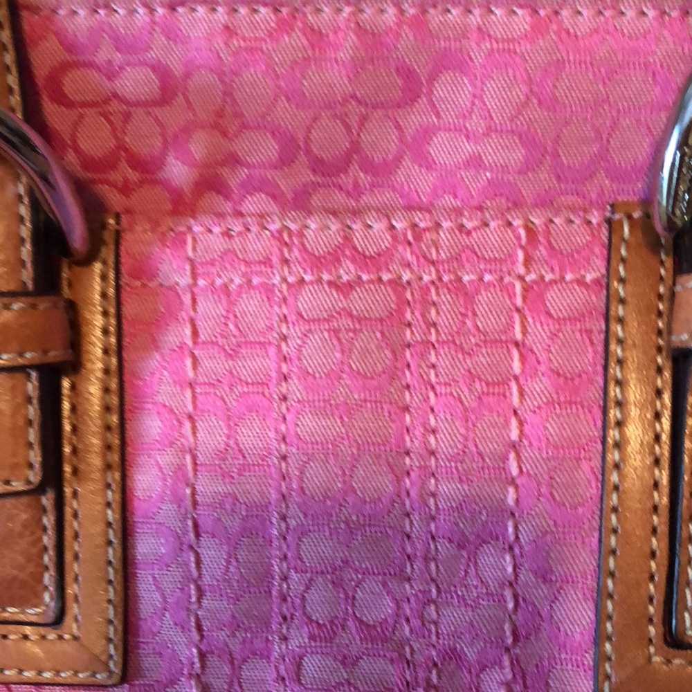 Vintage Pink Coach Handbag - Picture 2 of 8